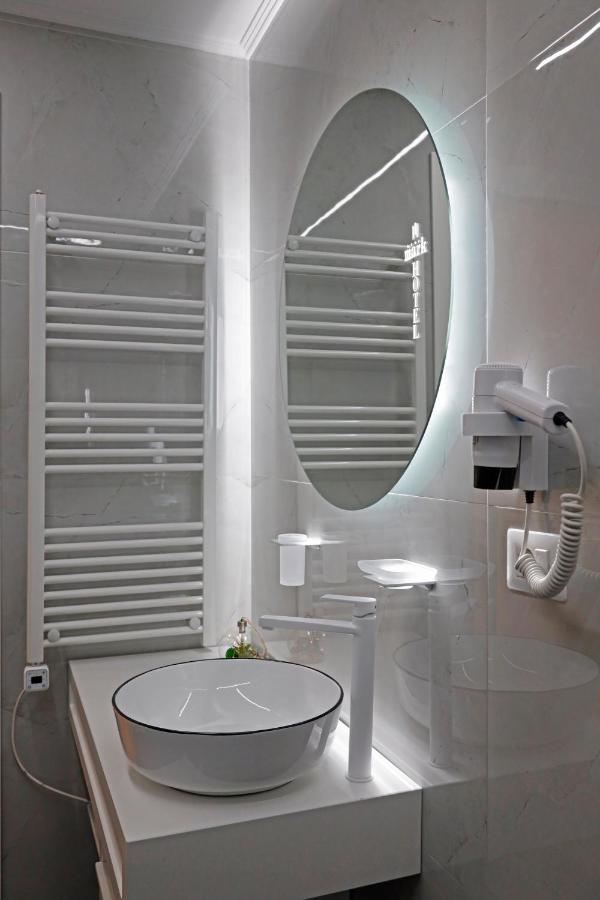Mark Hotel Tirana Bërxull Eksteriør billede